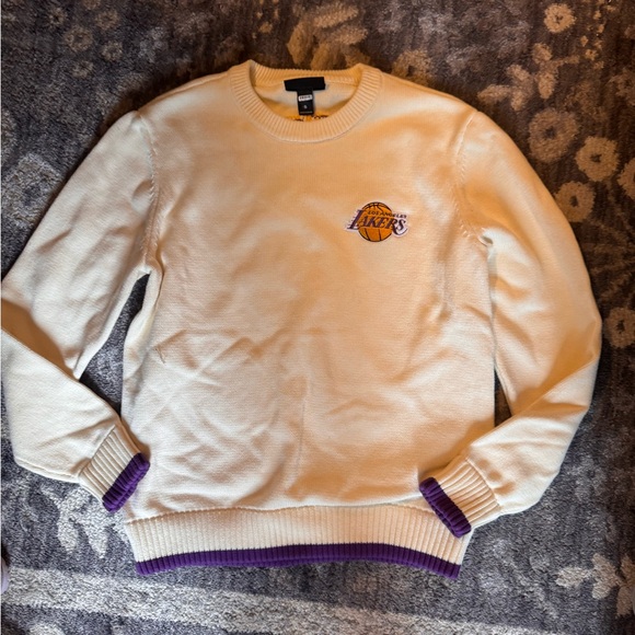 The Wild Collective Cream and Purple Los Angeles Lakers Sports Graphic Sweater - Picture 6 of 8